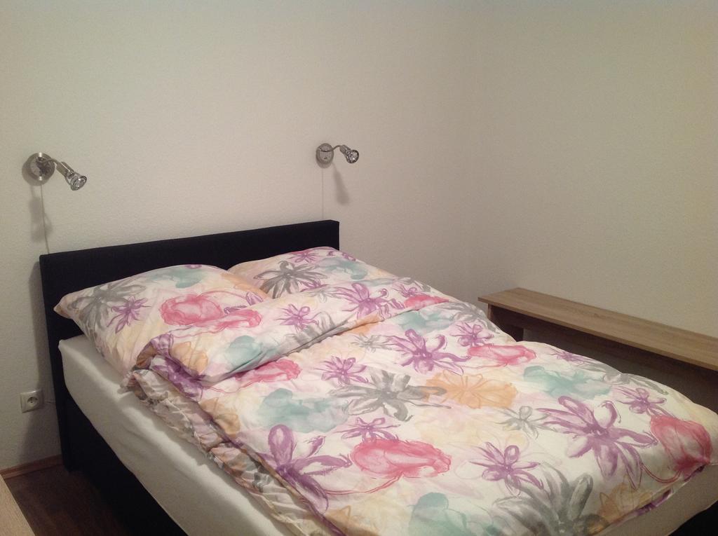 Ferienwohnung Fiwa Fewo-1 Und Fewo-2 Pirmasens Habitación foto